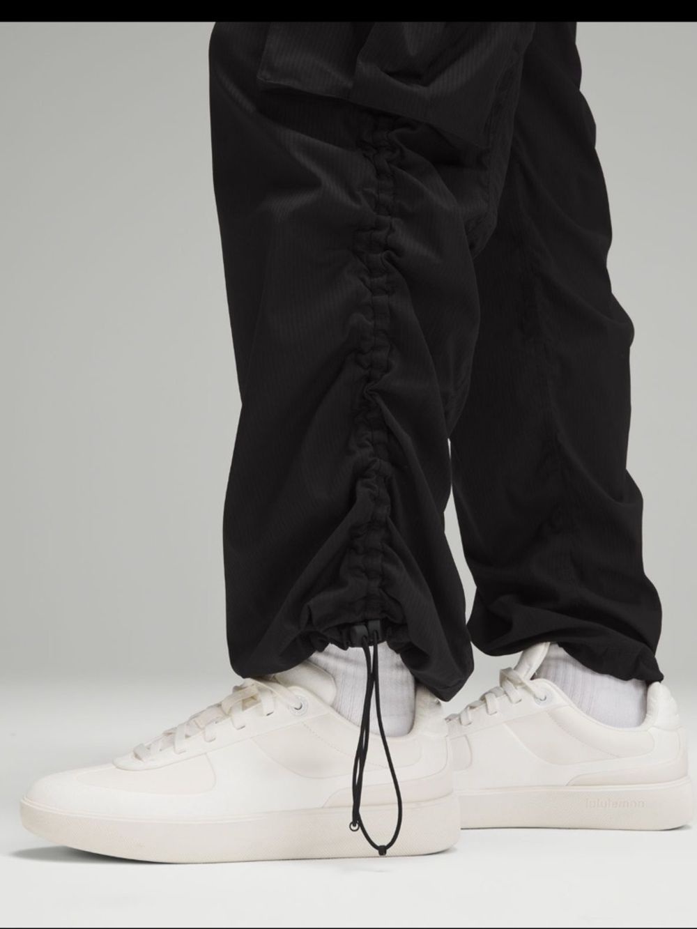 Lululemon ♥️  black - Dance studio relaxed- fit mid-rise Cargo Pant XS - Picture 7 of 8